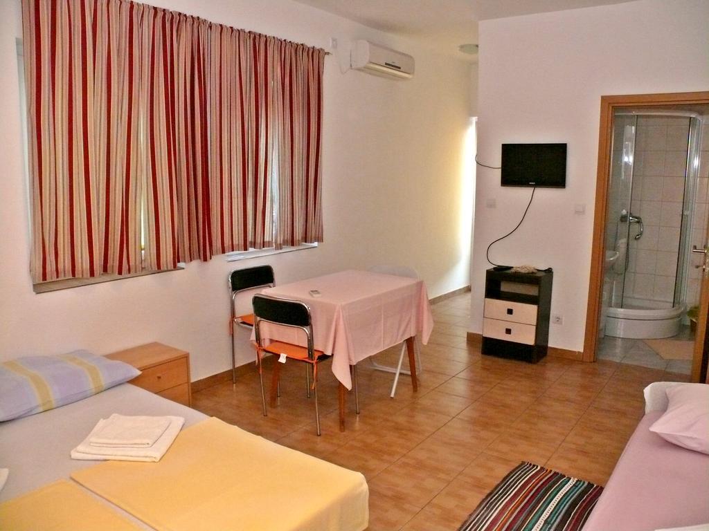 Apartments Panonija Новалья Экстерьер фото